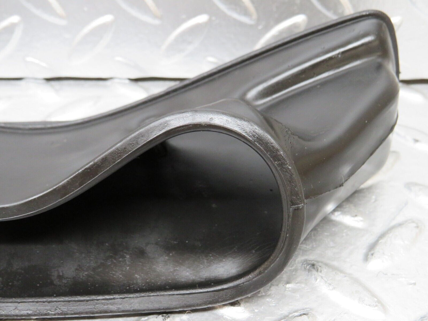 26185 Mercedes-Benz W116 450SE Heating Duct Rubber Ventilation 1168310088