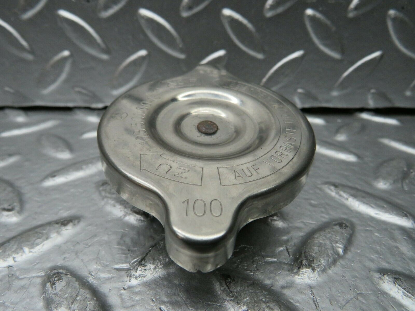 22953 Mercedes-Benz C123 230CE Coupe Radiator Cap 1235010015