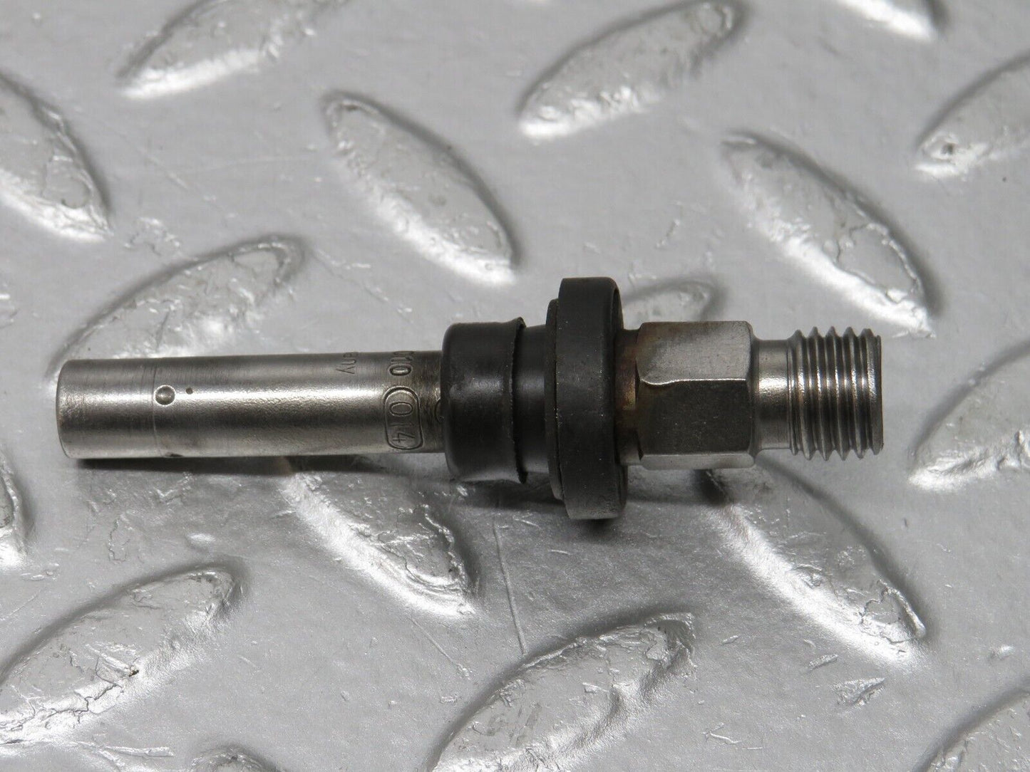 32705 Mercedes-Benz S124 300TE Wagon Fuel Injector Bosch 0437502010