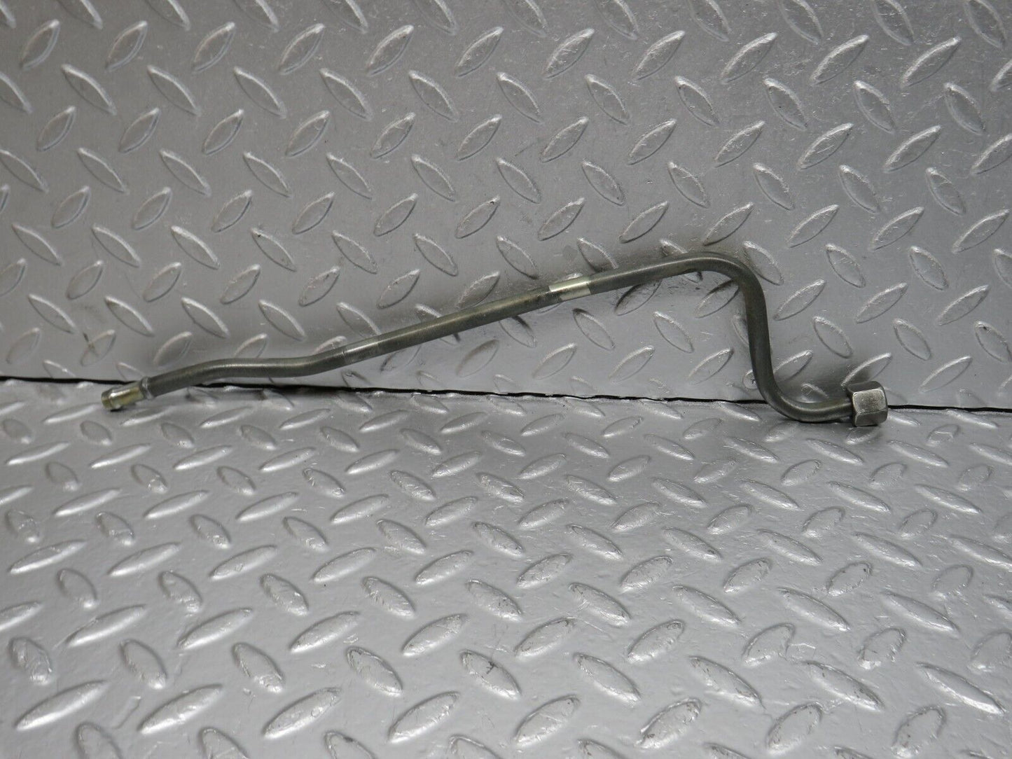 39805 Mercedes-Benz R129 320SL Coupe Oil Line Pipe