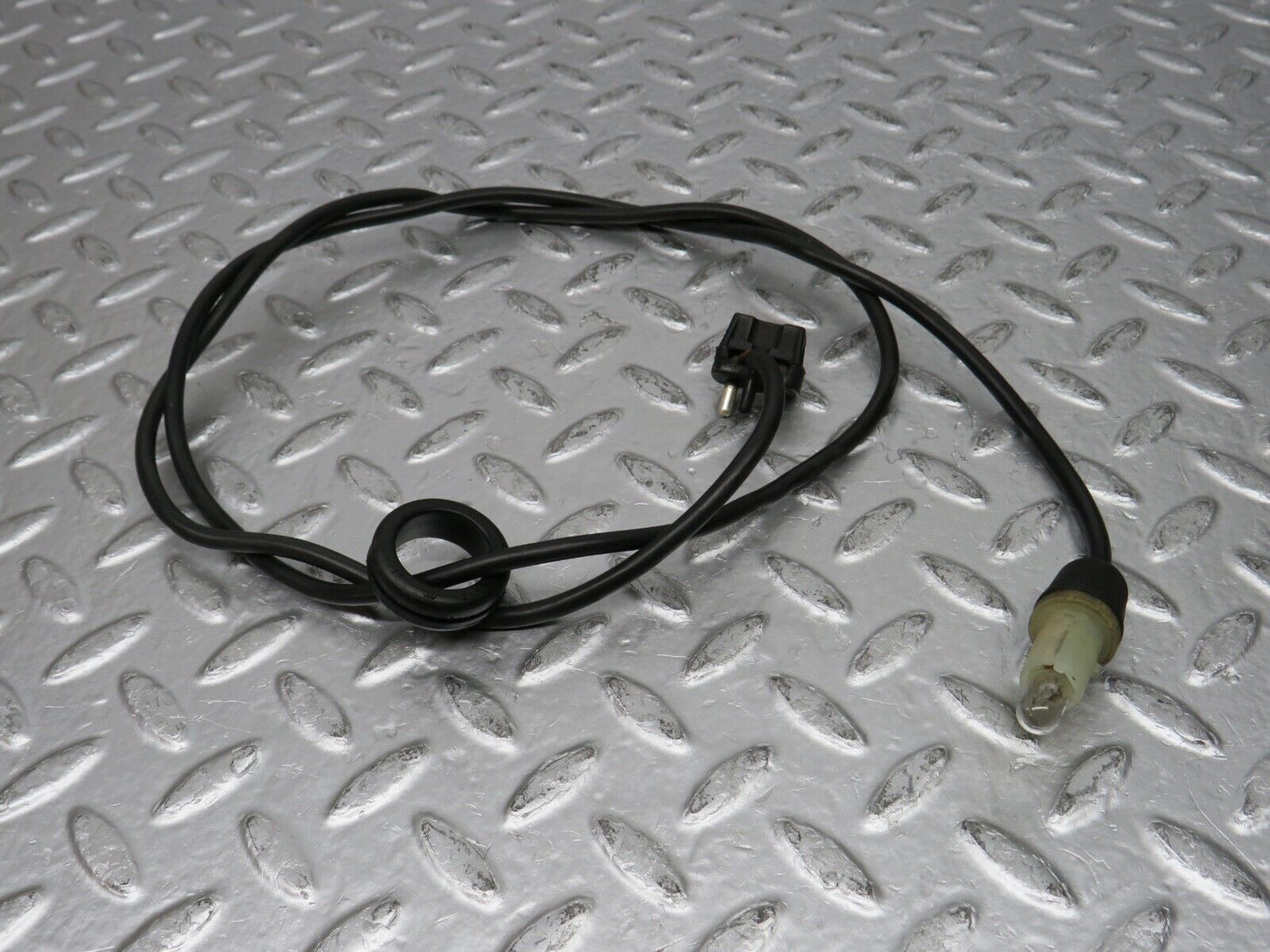 31519 Mercedes-Benz S124 220TE Front Wing Indicator Cable Wire 1249971881