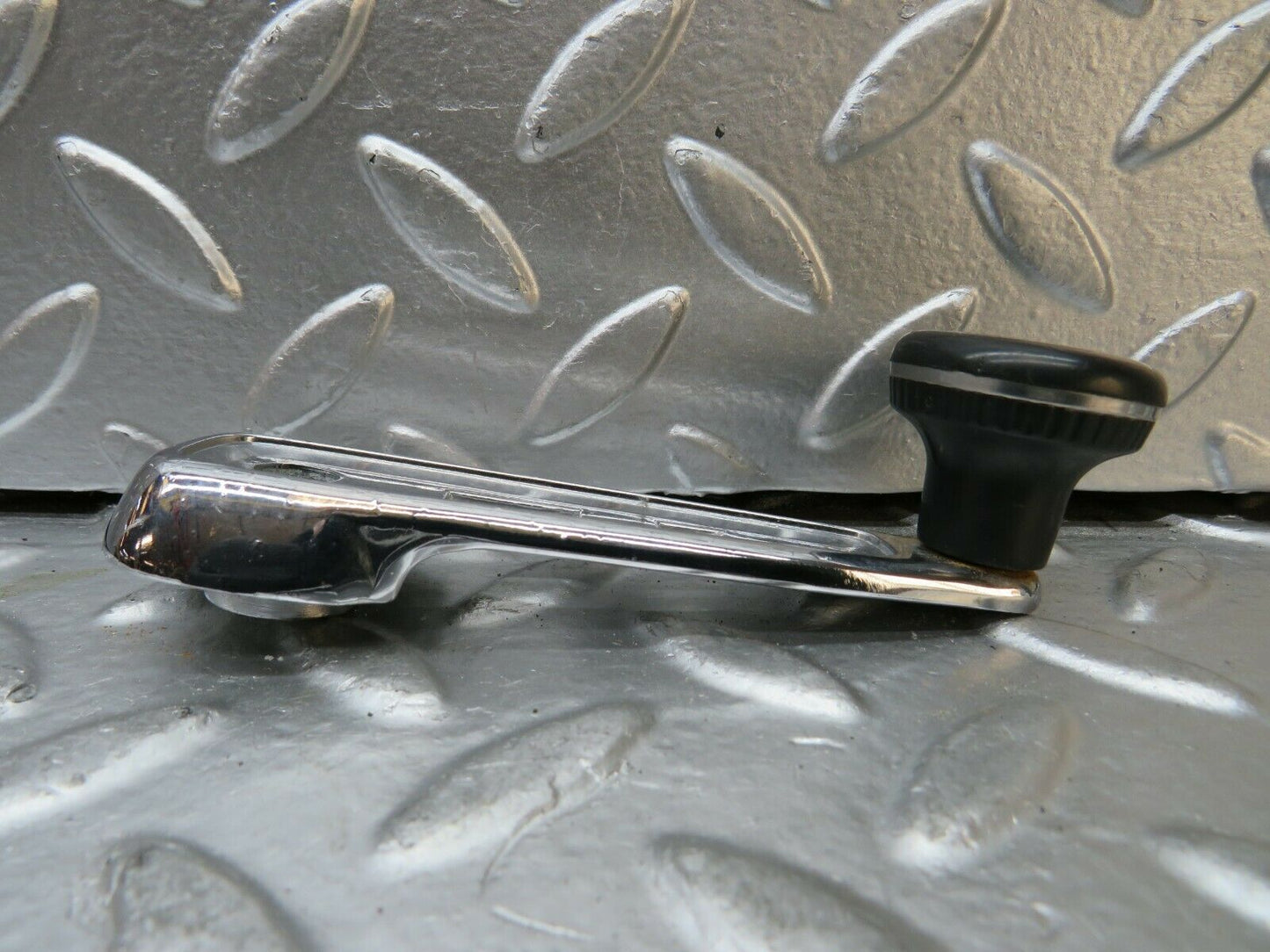 22991 Mercedes-Benz C123 230CE Coupe Window Lifter Crank Handle
