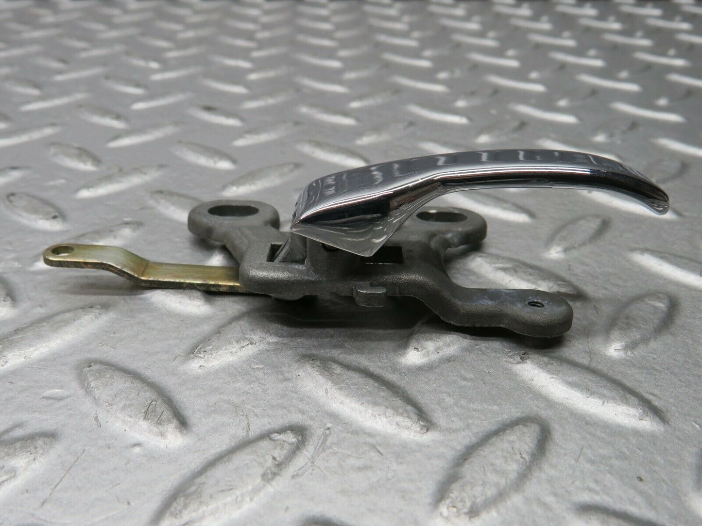 21977 Mercedes-Benz S123 280TE Front Right Interior Door Handle 1107660419