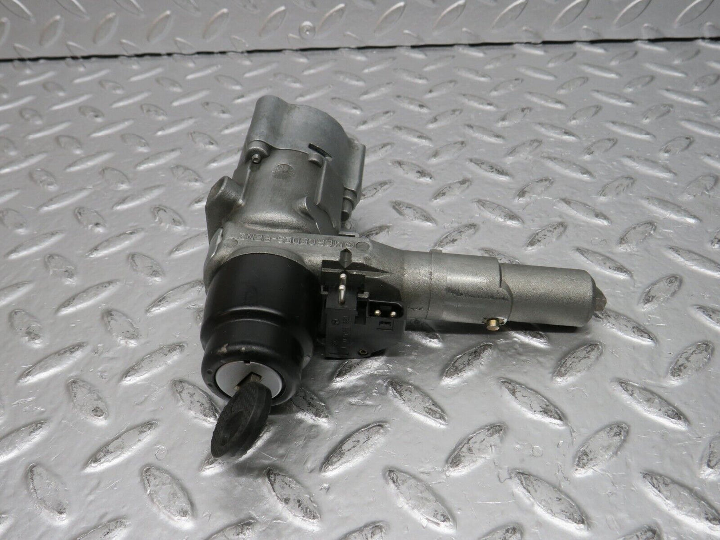 31513 Mercedes-Benz S124 300TE Wagon Steering Lock Ignition Switch With Key