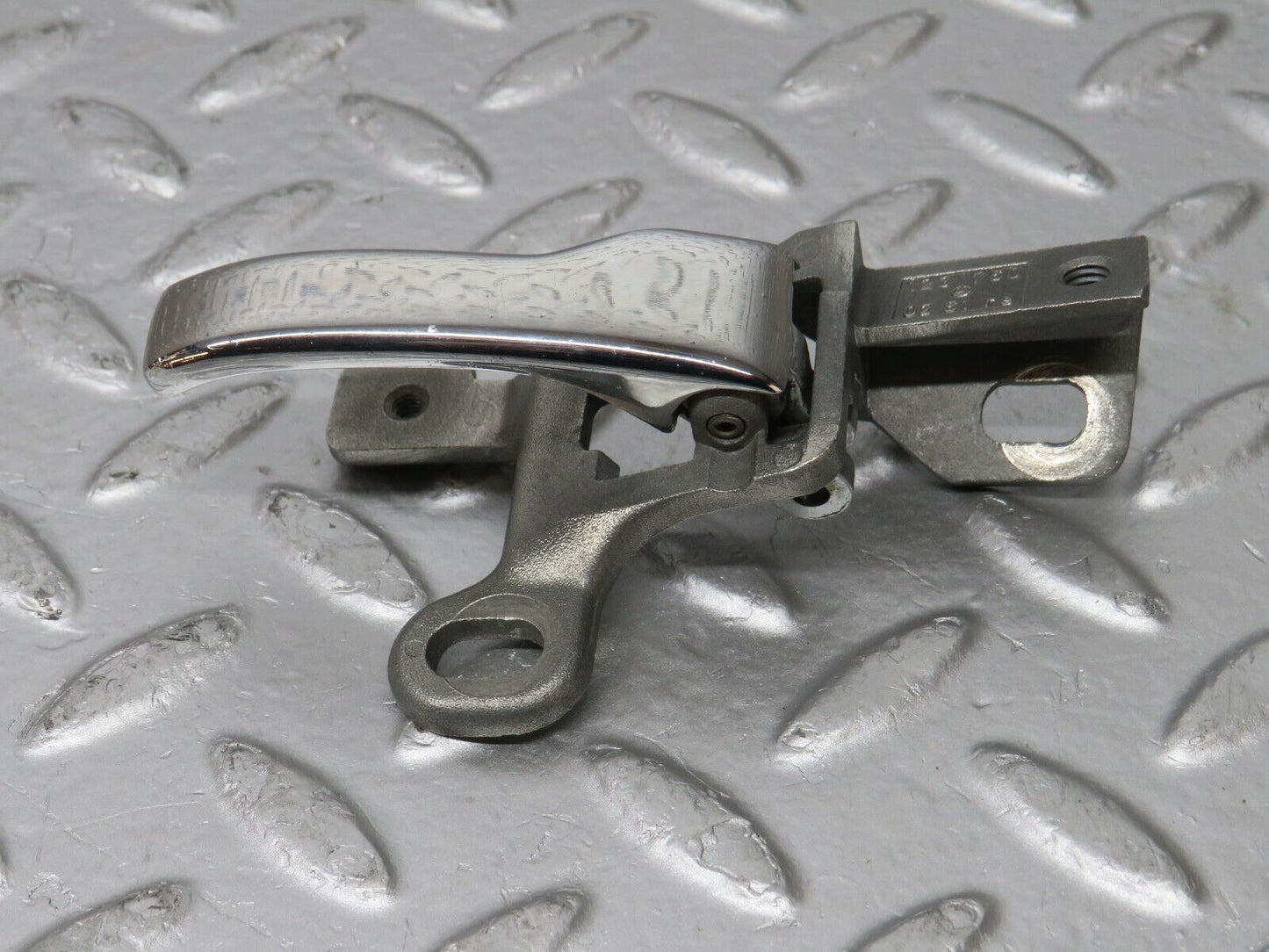 32201 Mercedes-Benz W123 230E Right Door Opener Door Handle 1237600261