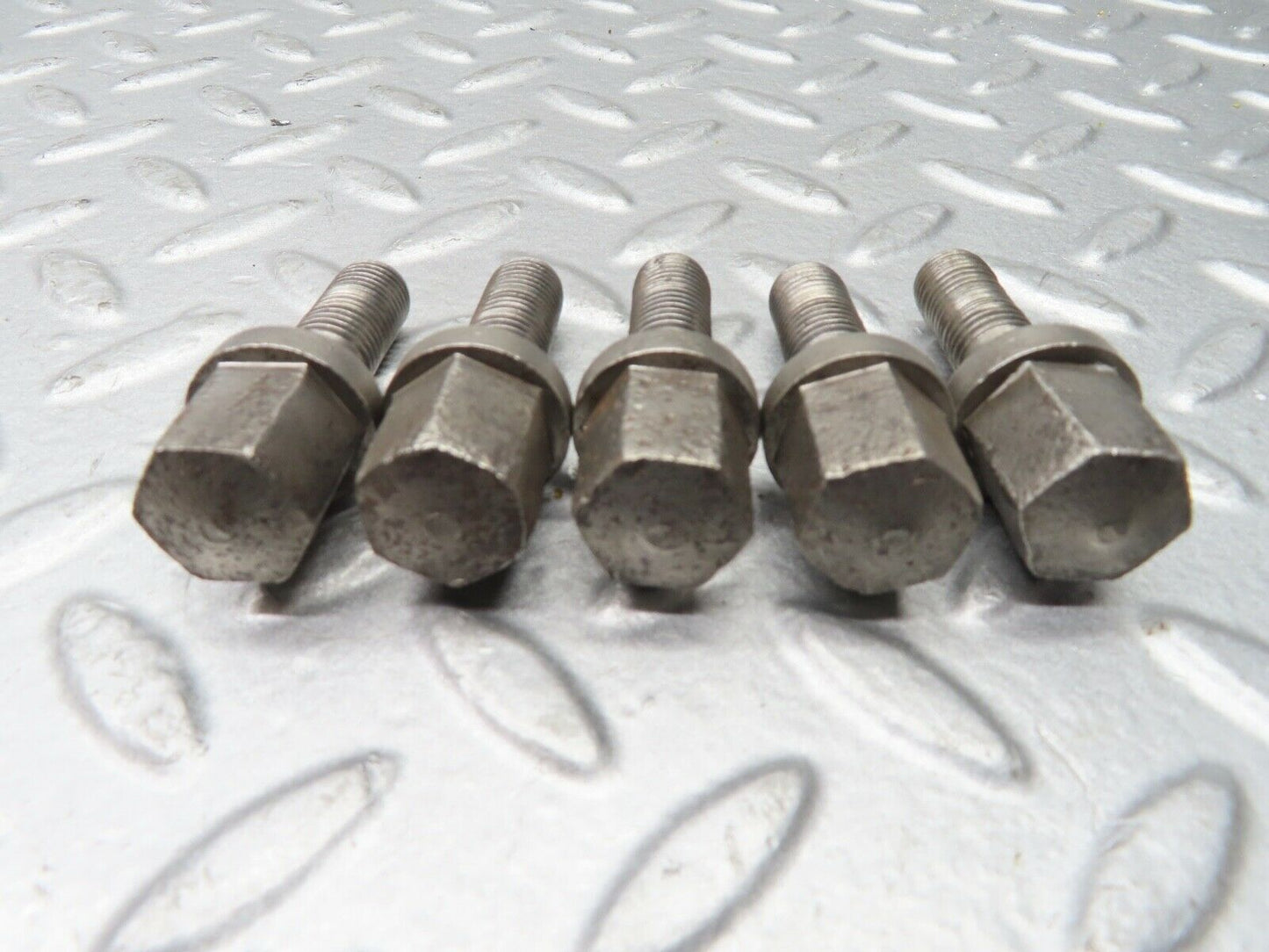 20526 Mercedes-Benz 5x Alloy Wheel Lug Bolt M12x1.5
