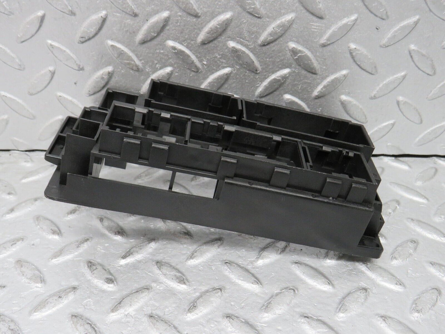37943 Mercedes-Benz A124 320E Cabriolet Fuse Relay Holder Bracket 1245450140