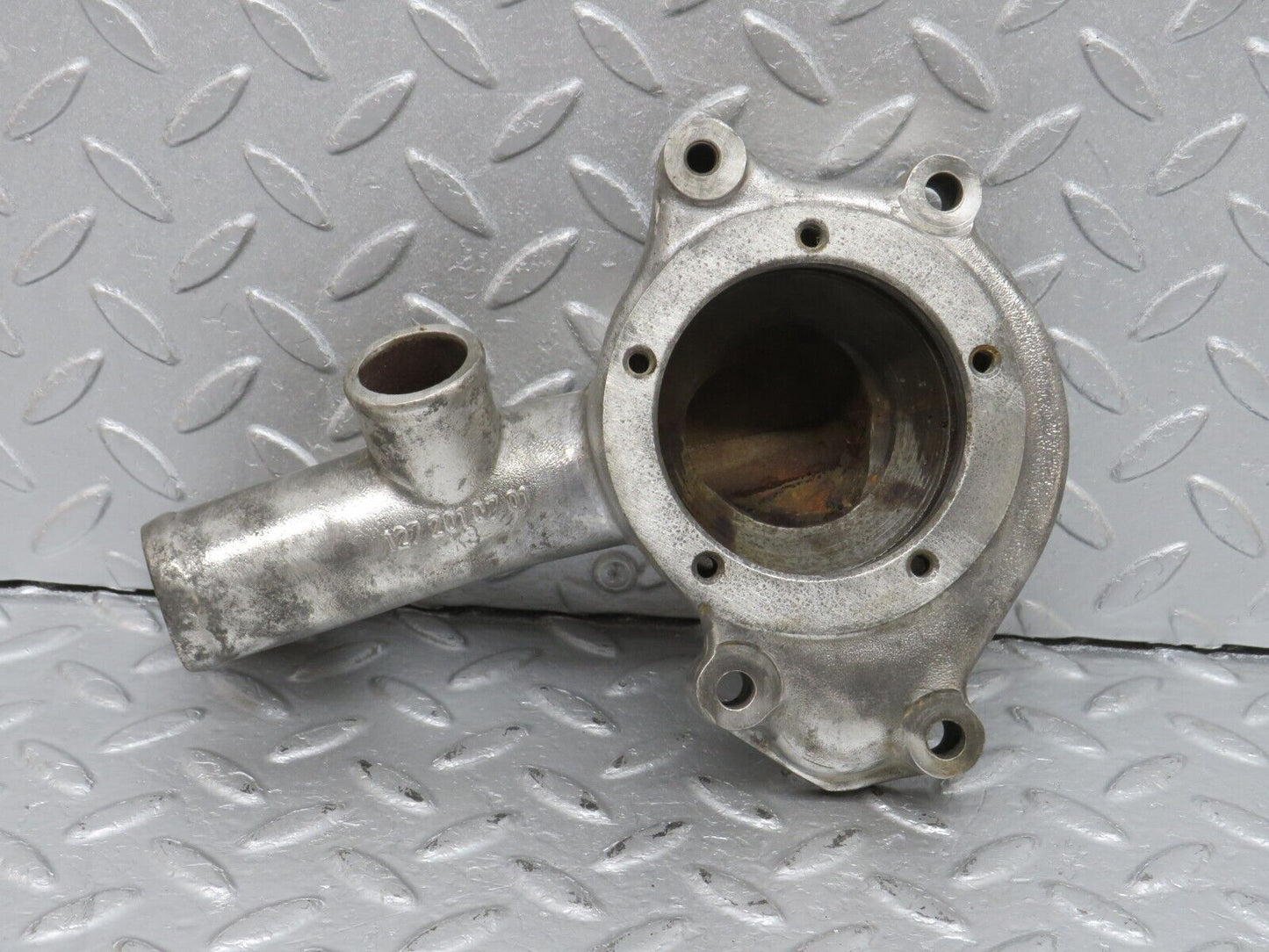 40227 Mercedes-Benz W110 230 Water Pump Housing 1272010701