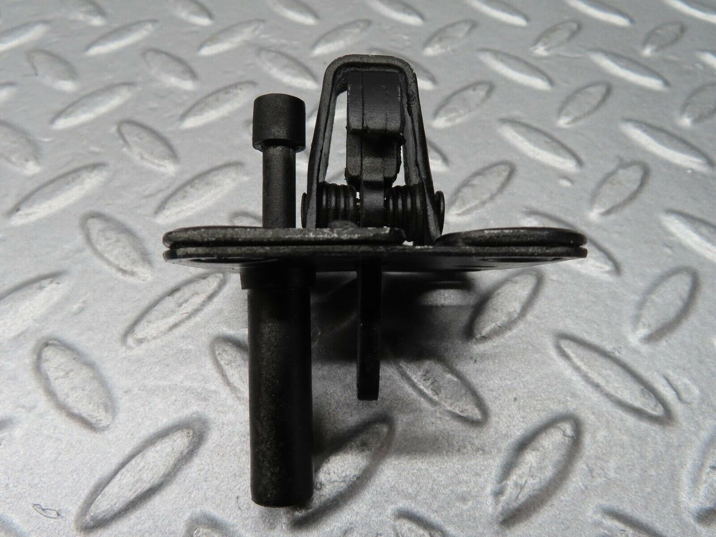 14073 Mercedes-Benz C107 280SLC Bonnet Lock Catch