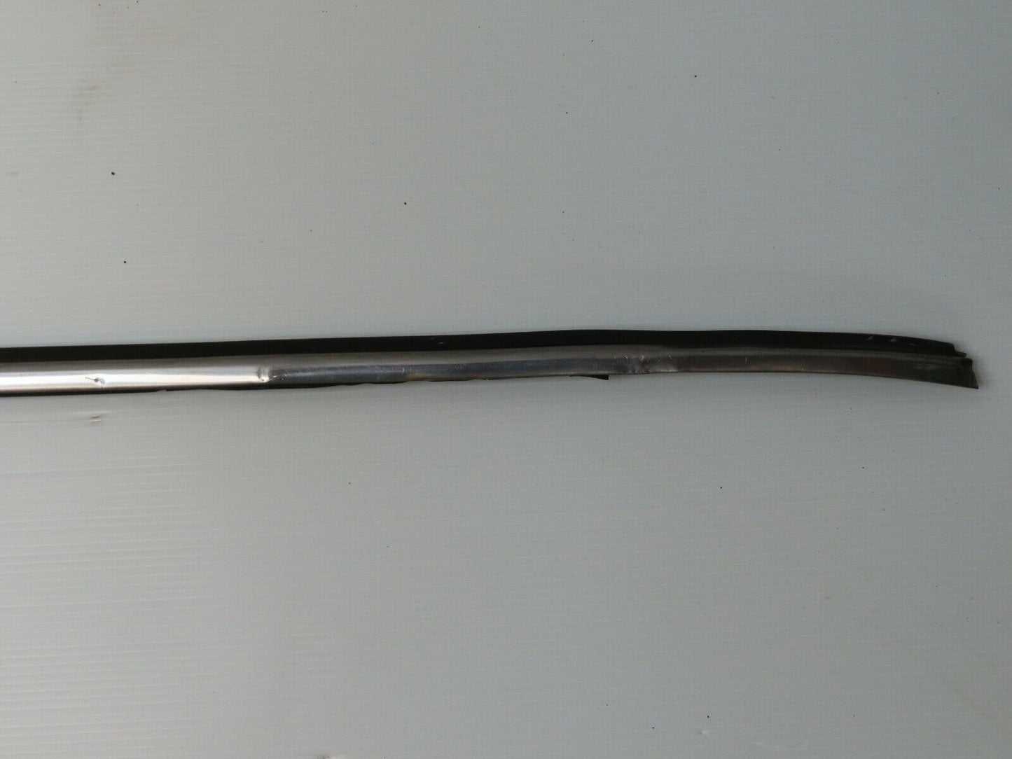 4827 Mercedes-Benz W114 280CE Coupe Centre Fender Wing Chrome Trim Rear Right