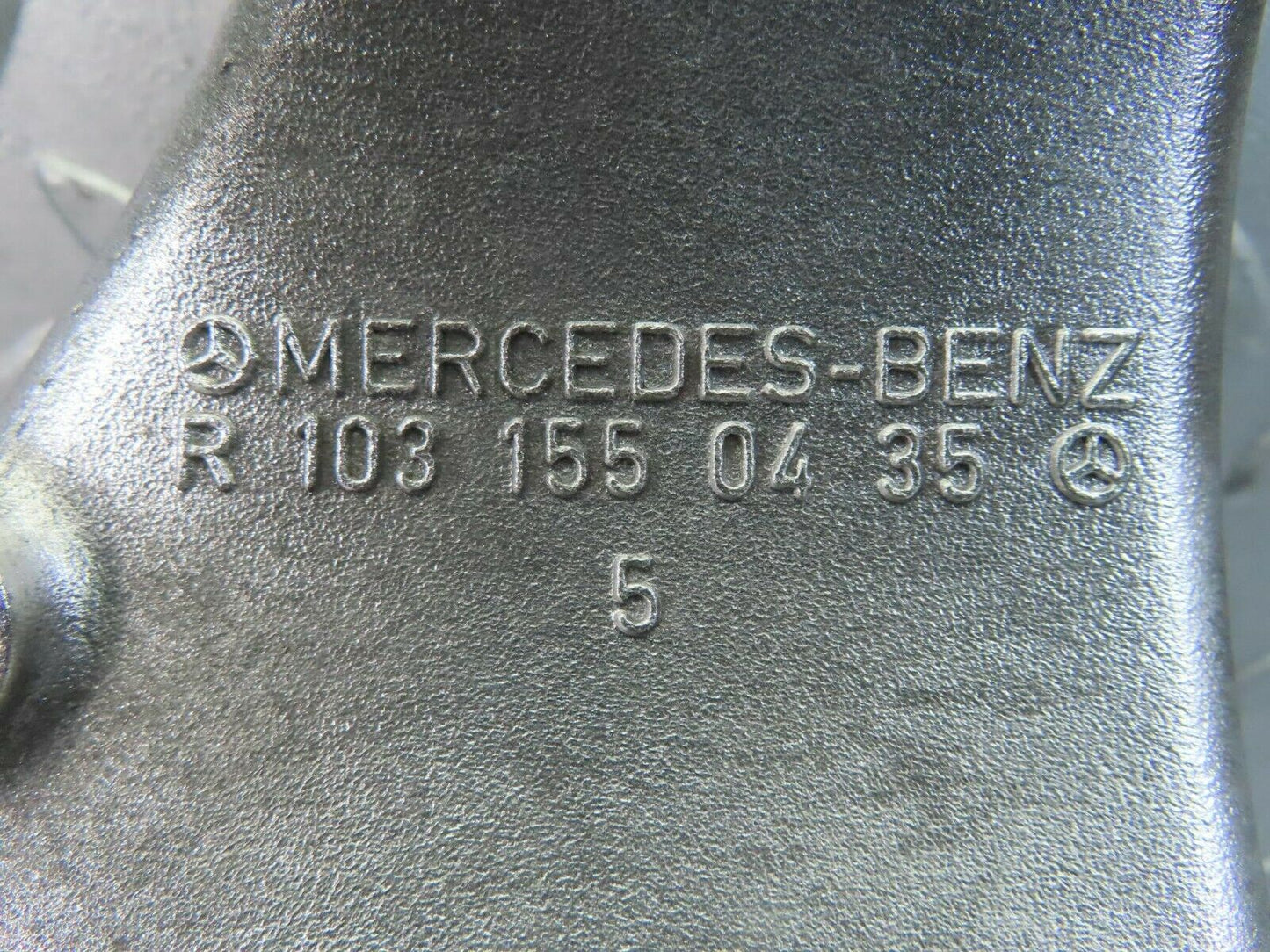 9431 Mercedes-Benz C124 300CE Coupe Alternator Mount Bracket 1031550435
