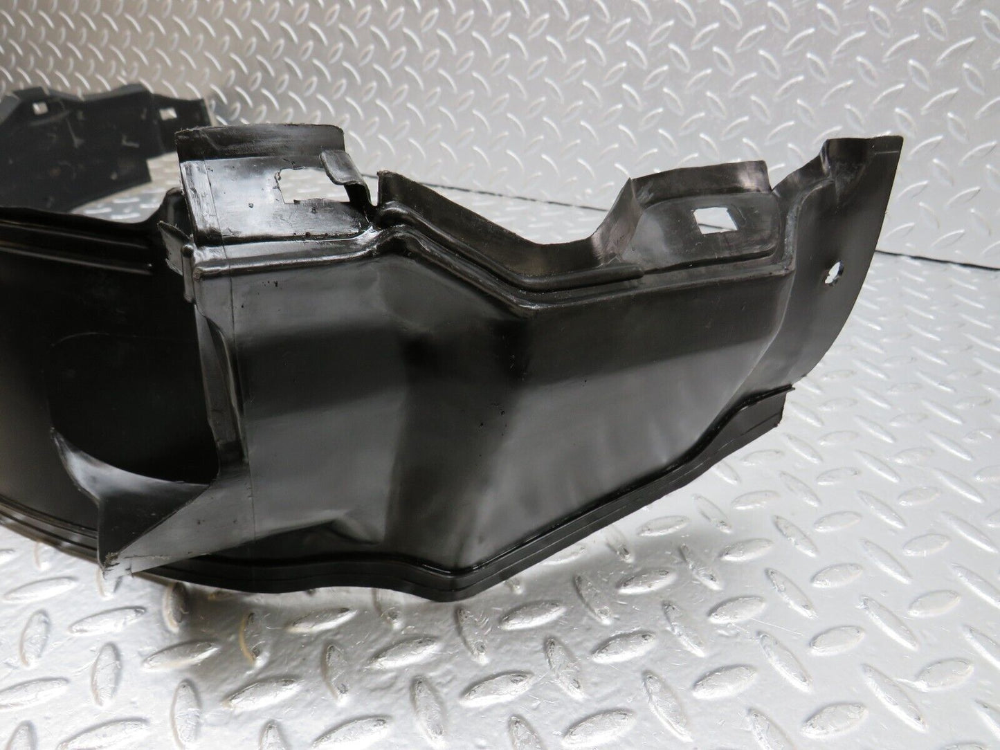 34258 Mercedes-Benz W201 190E Inner Mudguard Panelling Front Left 2018840135
