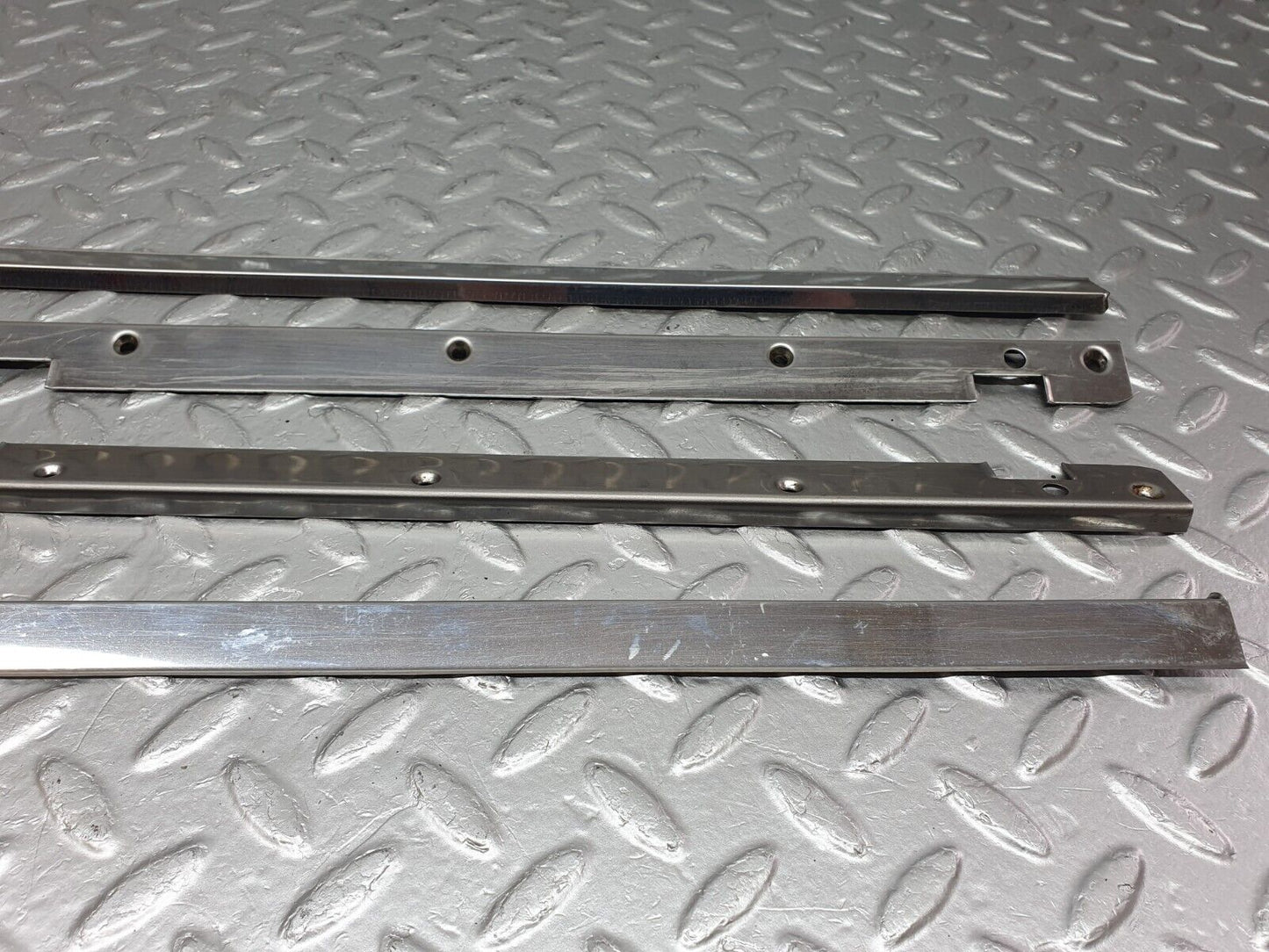 41578 Mercedes-Benz W124 200E Sunroof Chrome Trim Set