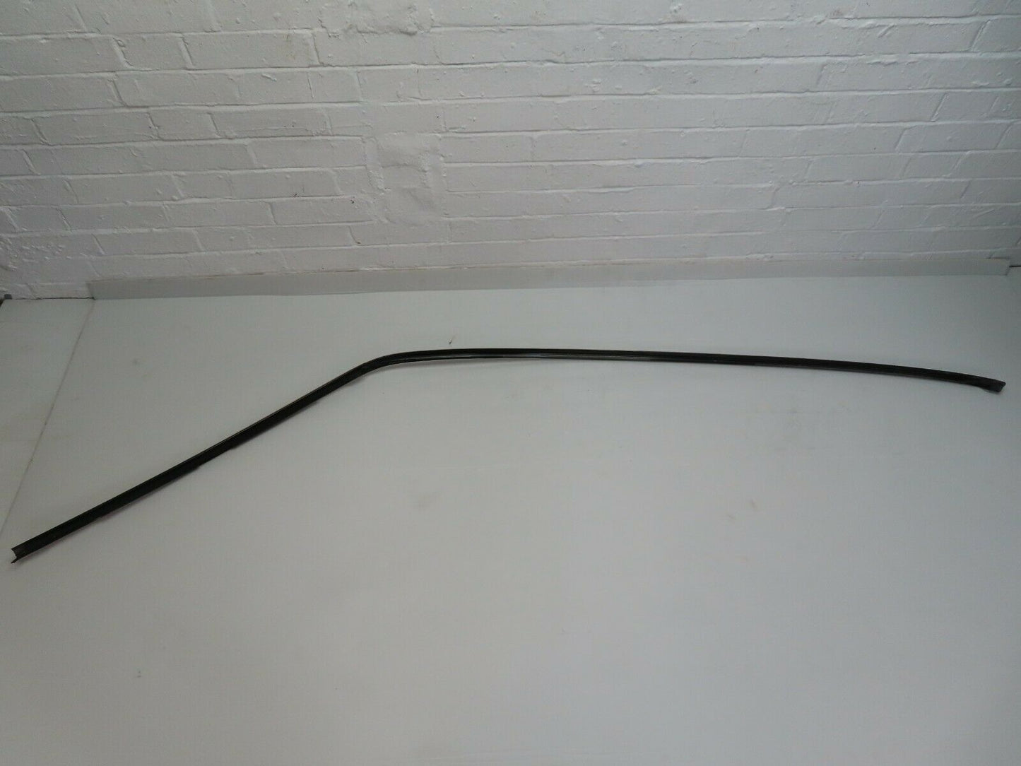 5505 Mercedes-Benz W124 230E Roof Chrome Trim Right Side 1246900497