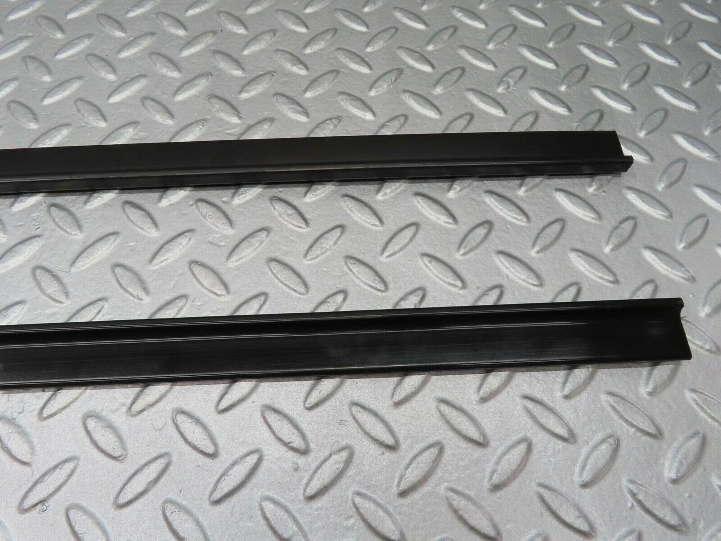 15949 Mercedes-Benz W123 280E Seat Belt Runner 1239192520 1239192620
