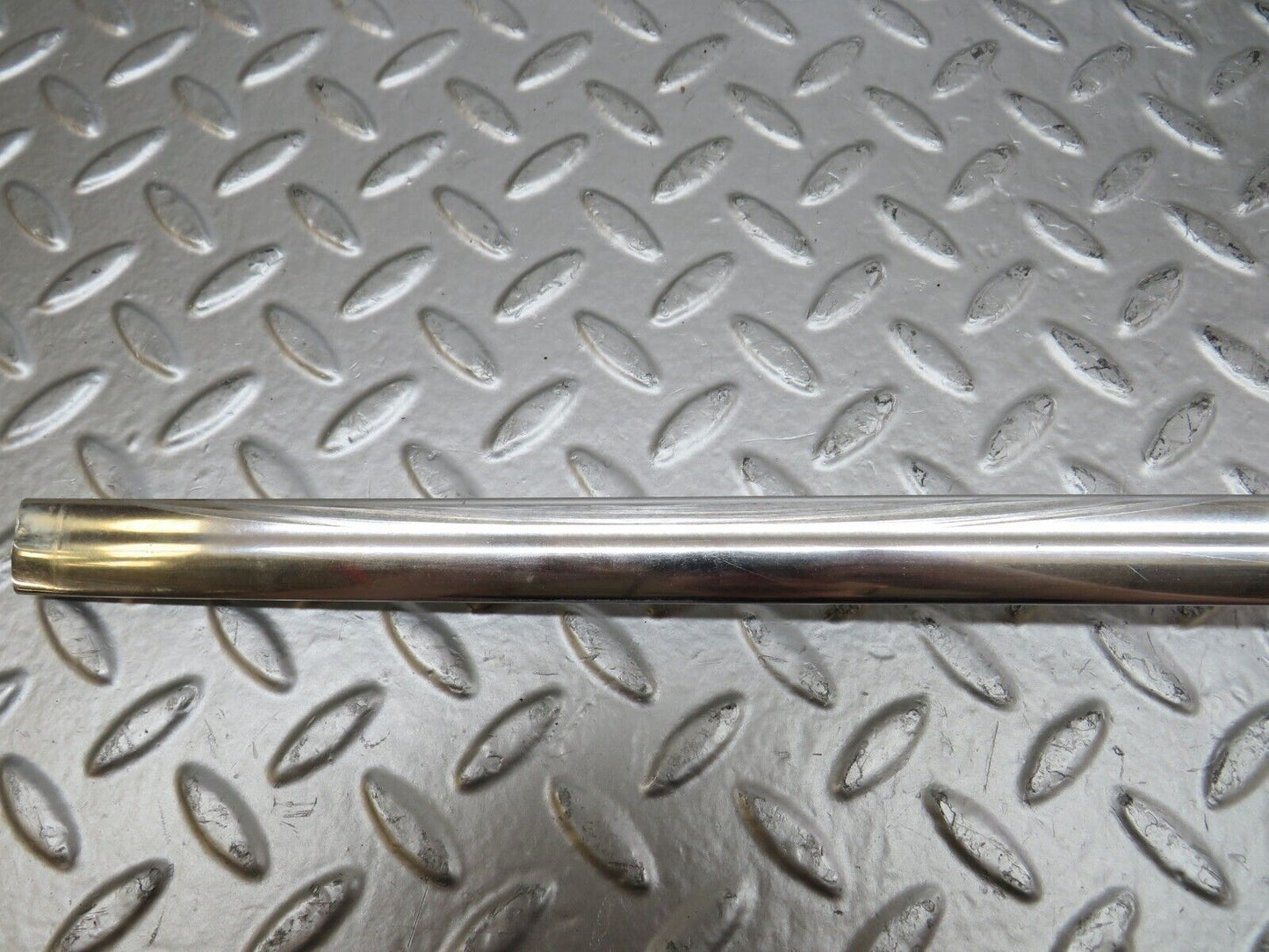 26299 Mercedes-Benz W116 450SE Rear Windscreen Chrome Frame