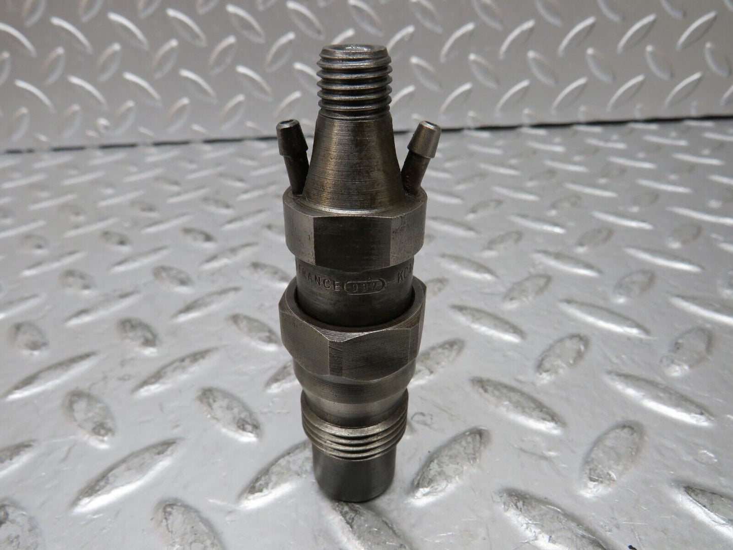 27003 Mercedes-Benz W123 240D Fuel Injector Bosch KCA30S35/4