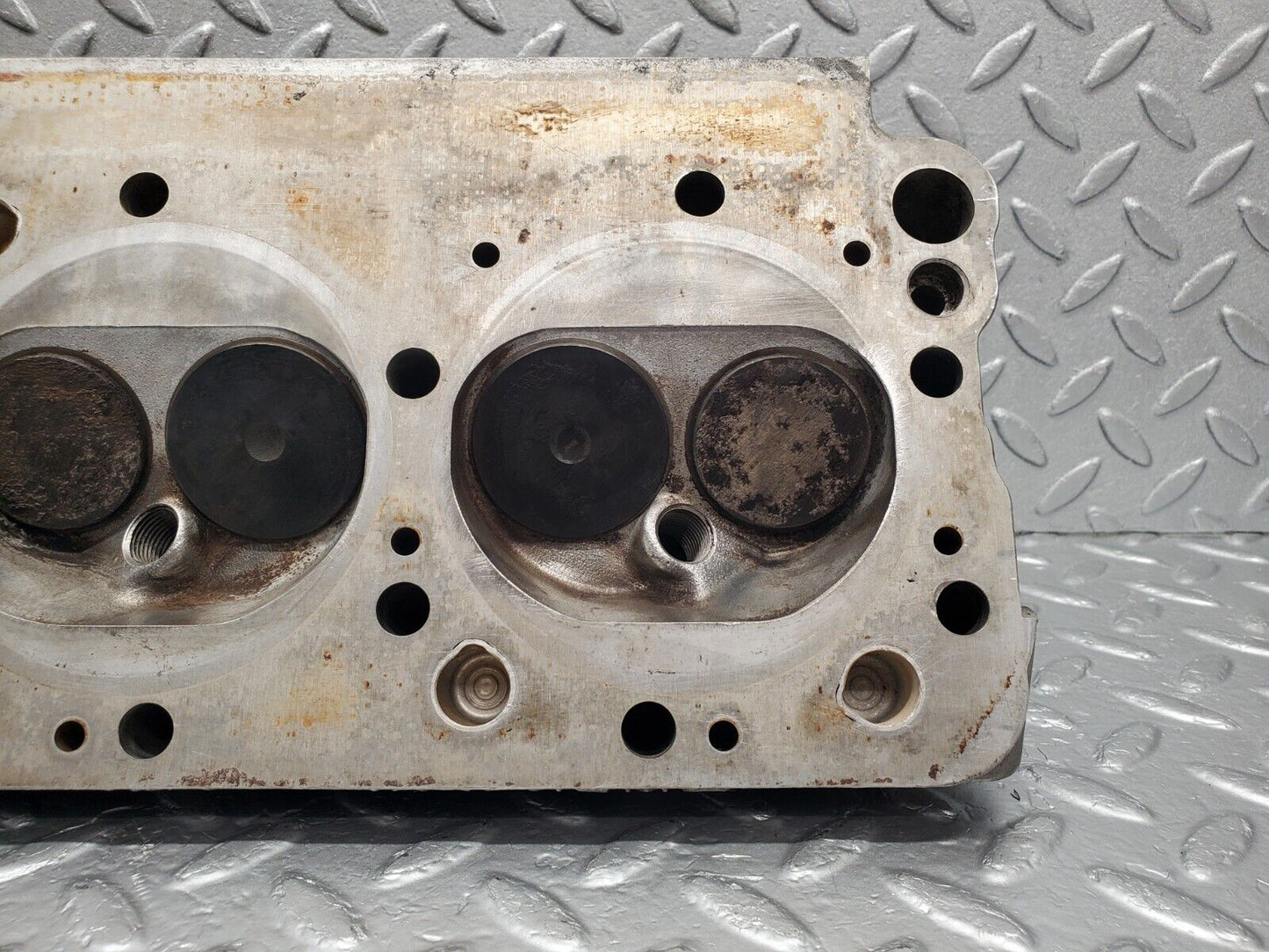 46290 Mercedes-Benz W126 420SE Cylinder Head Right Side 1160163901