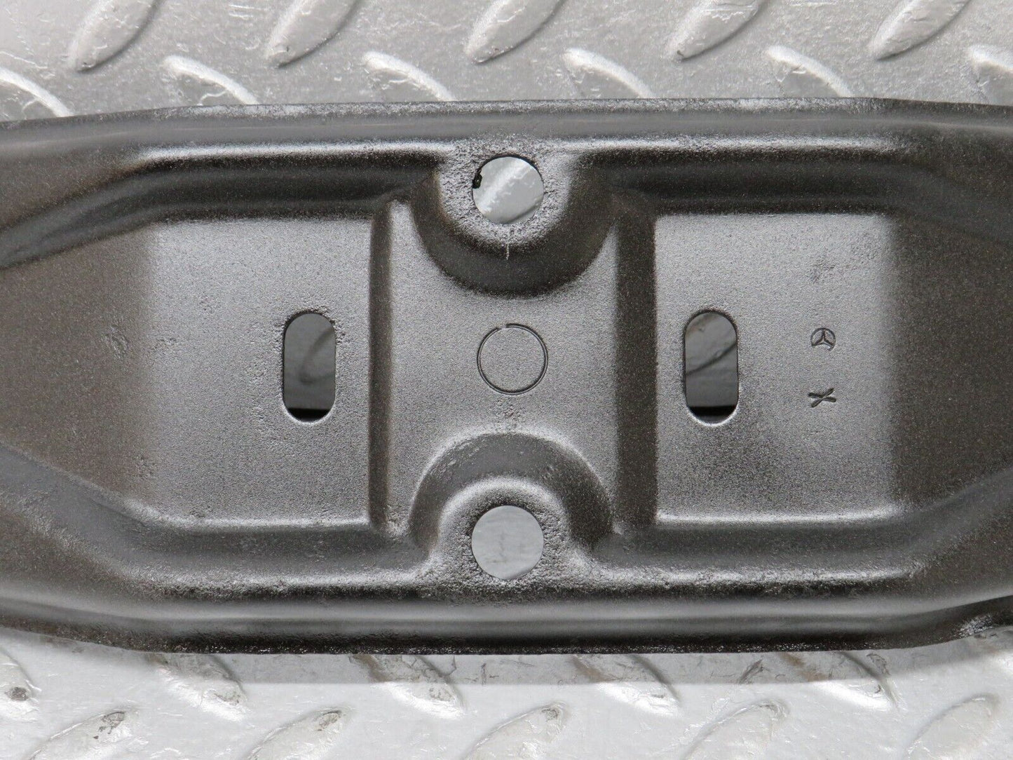 36344 Mercedes-Benz W126 420SE Gearbox Mount Bracket