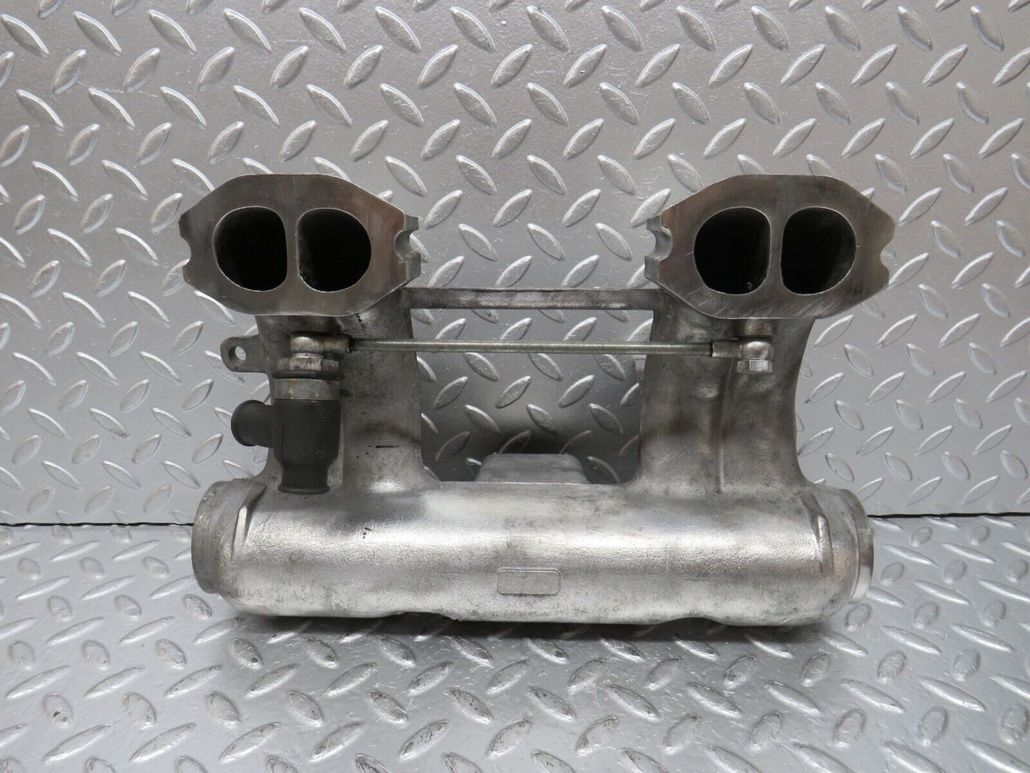 31142 Mercedes-Benz W123 200D Wagon Intake Manifold 6151410201