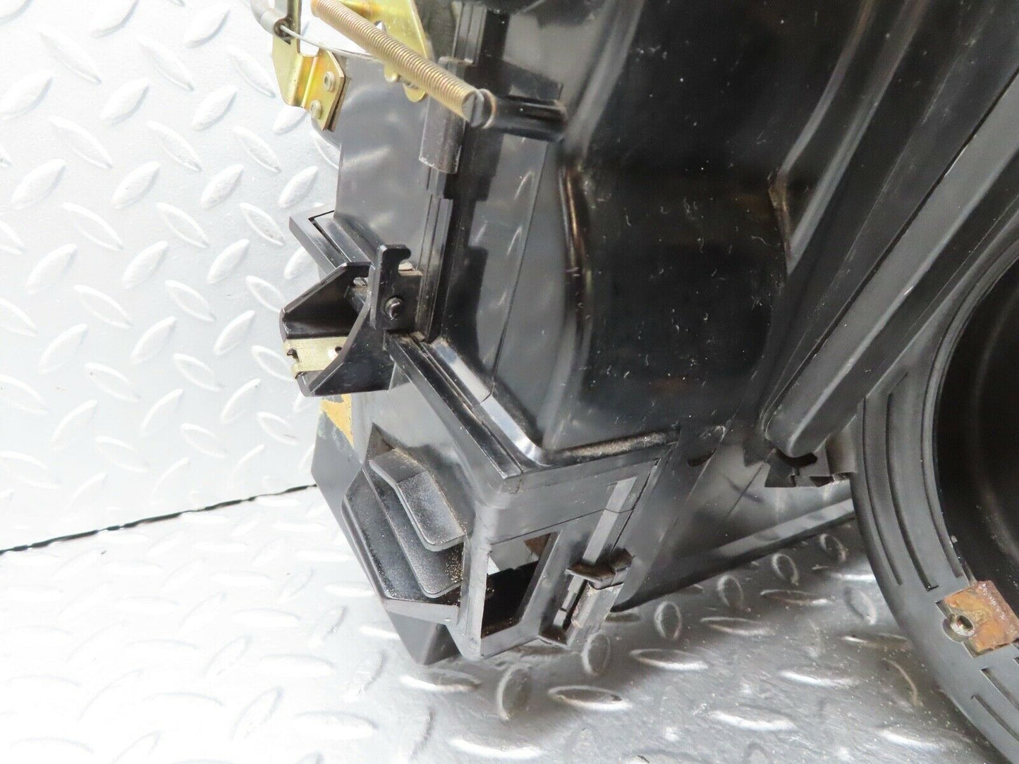 18120 Mercedes-Benz W123 200 Heater Box Blower Housing 1238301662