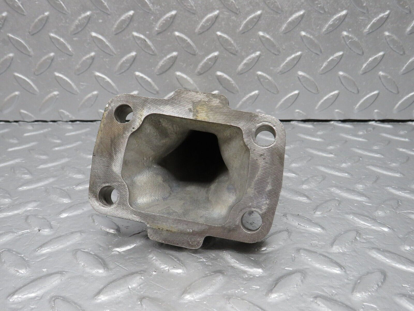 40655 Mercedes-Benz W123 300D Engine Mount Bracket Left Side 6152231304