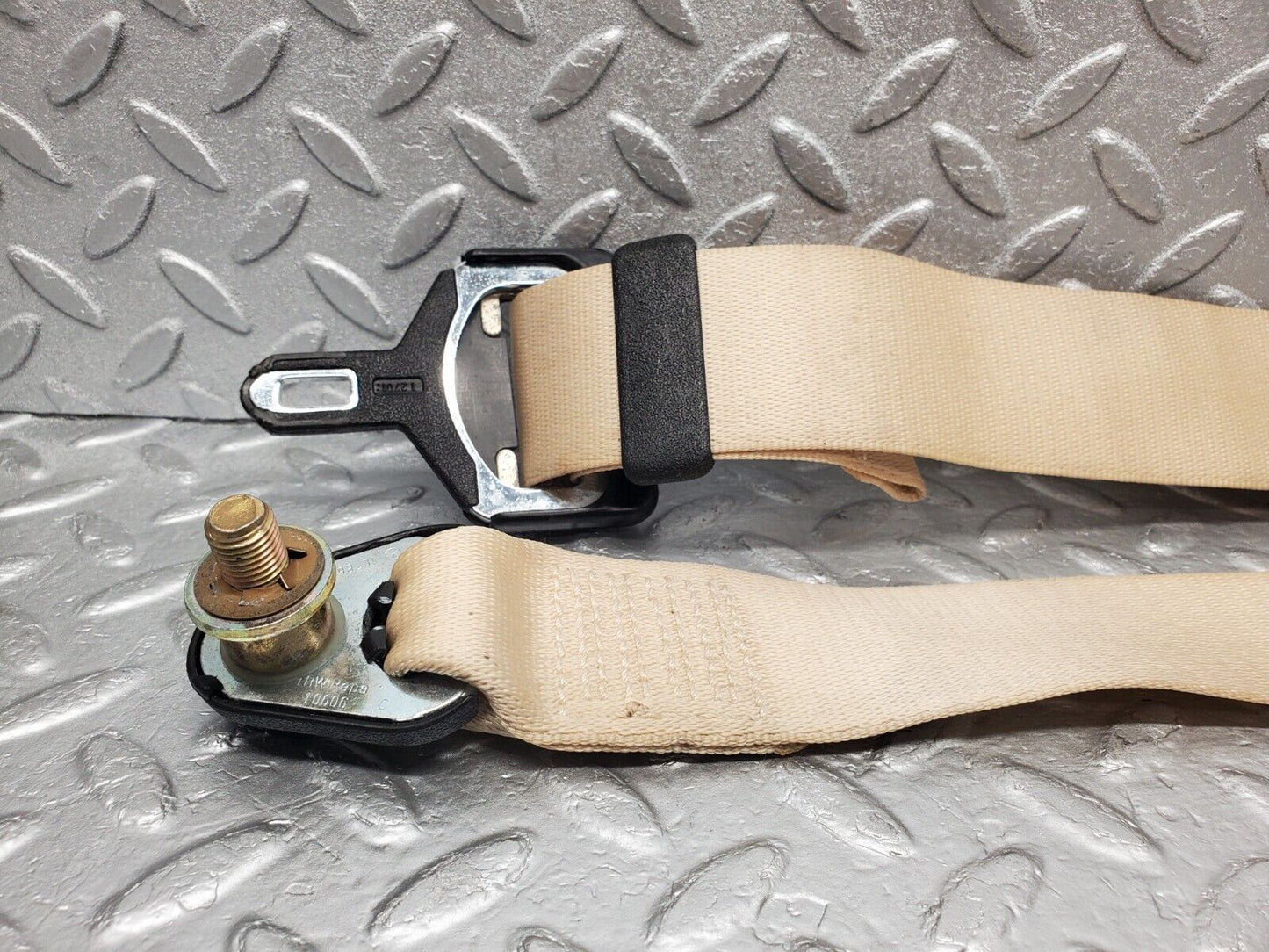 46979 Mercedes-Benz R129 320SL Coupe Rear Seat Belt With Buckles 1298600369