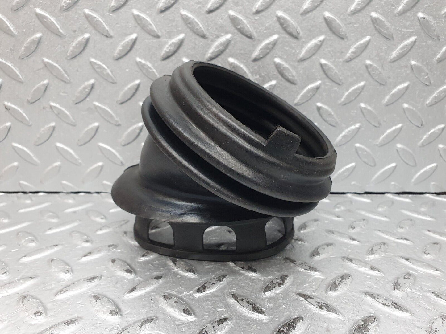 41228 Mercedes-Benz W126 300SE Fuse Box Rubber Grommet 1265450146