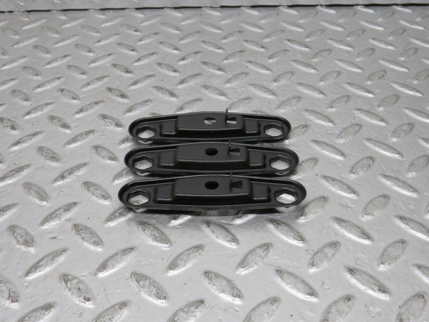 28086 Mercedes-Benz W123 280E Fuel Injector Bracket