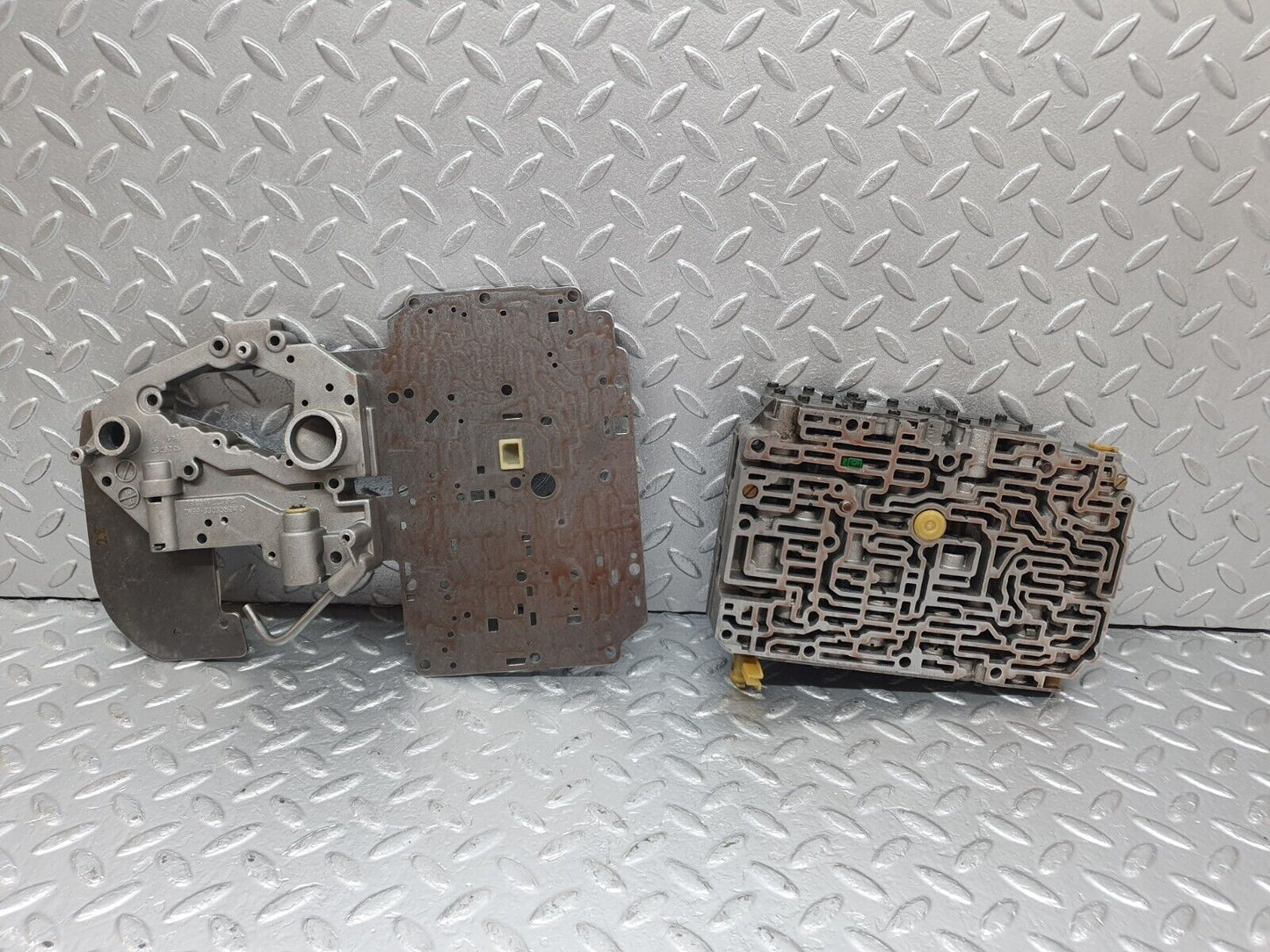 43862 Mercedes-Benz C126 380SEC Coupe Automatic Gearbox Valve Body 722.310 1262772901 1262771103