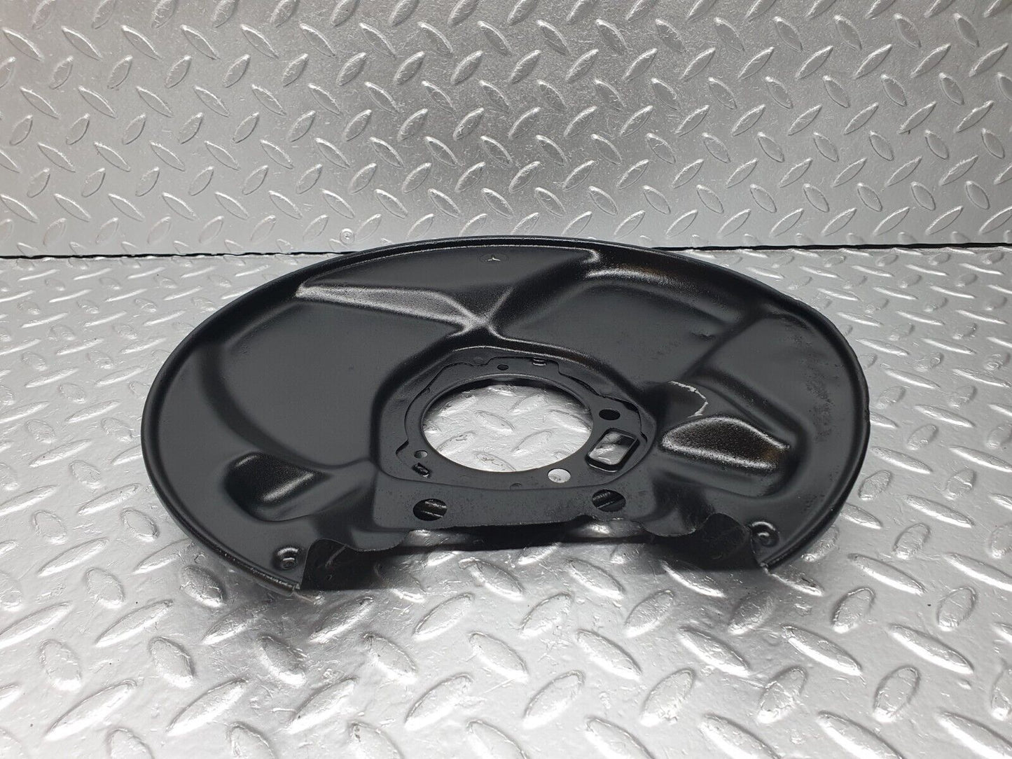 40717 Mercedes-Benz W123 300D Rear Left Brake Disc Protection Plate