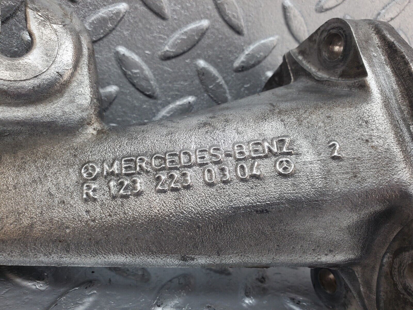44398 Mercedes-Benz W123 280E Engine Mount Bracket Right Side 1232230304