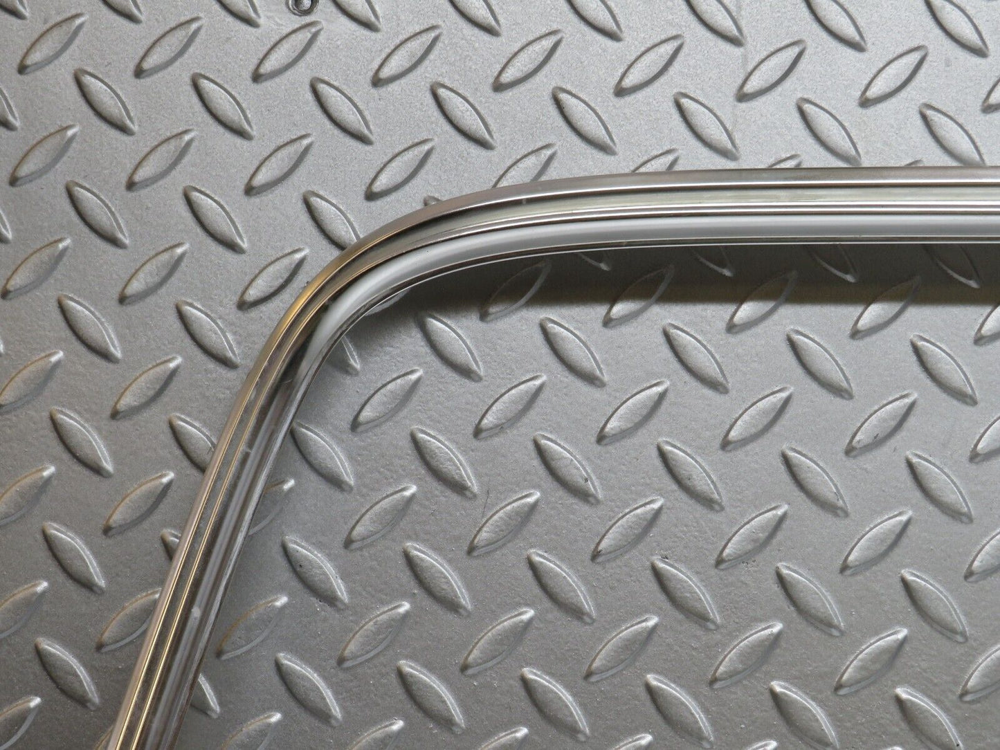 28182 Mercedes-Benz W123 280E Rear Windscreen Chrome Frame