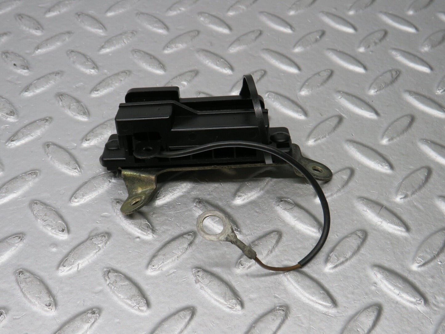 38946 Mercedes-Benz W201 190E 2.6L Diagnostic Connector With Bracket 1265459740