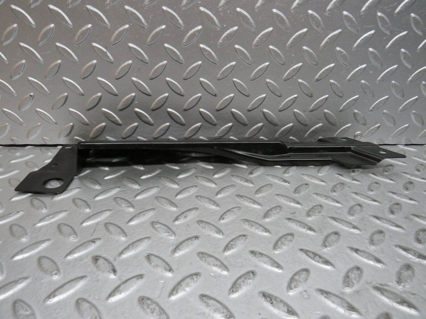 29165 Mercedes-Benz C124 320CE Coupe Rear Window Channel Support Left Side