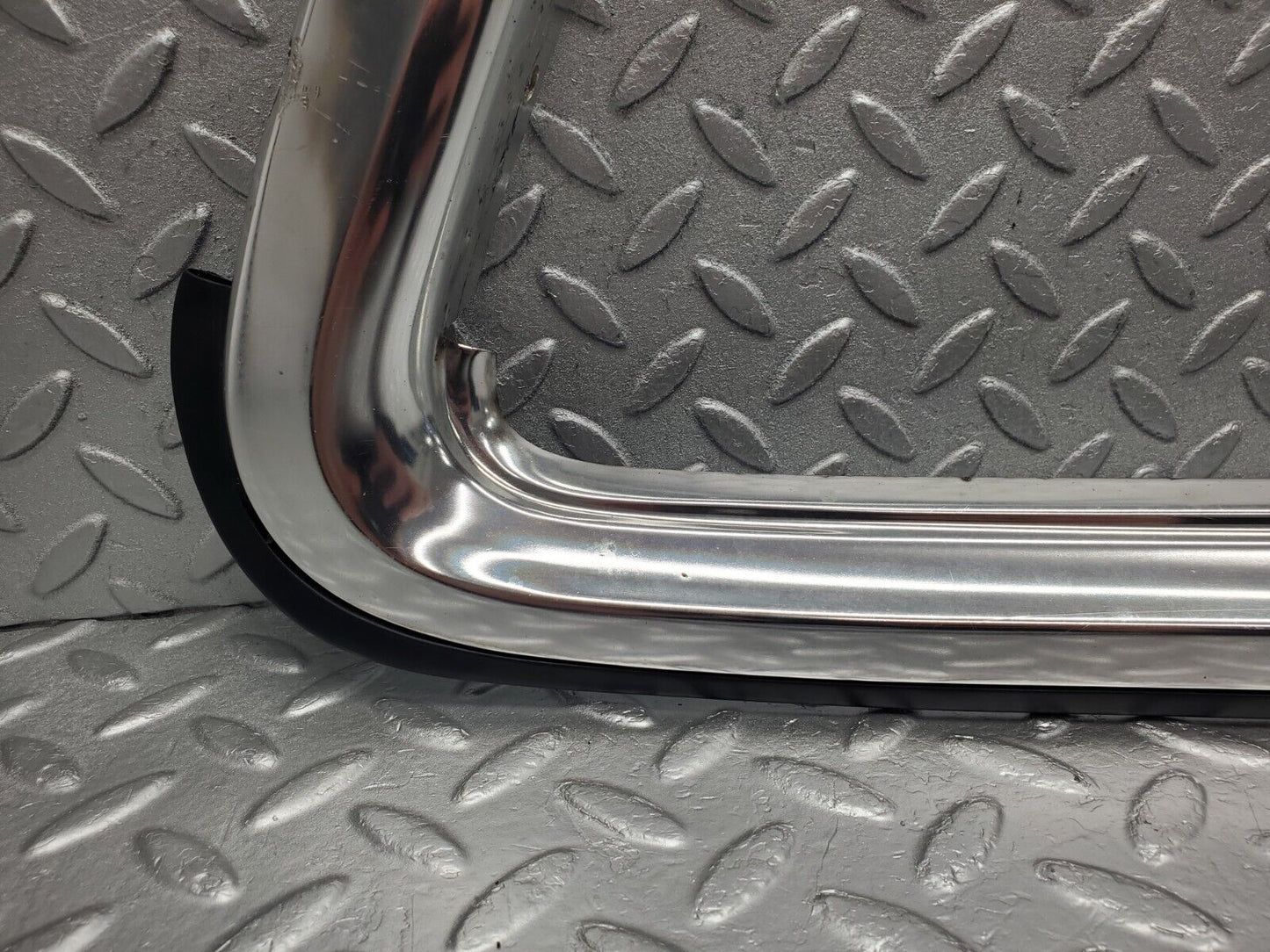 46505 Mercedes-Benz C123 280CE Coupe Rear Right Roof Chrome Moulding Trim