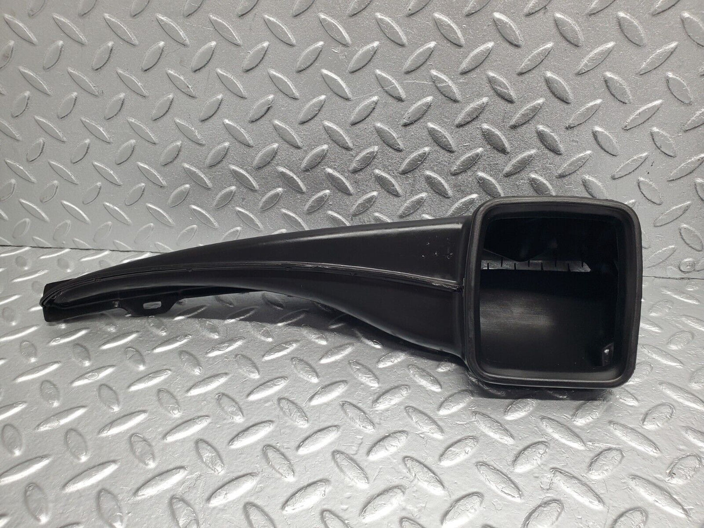 46506 Mercedes-Benz C123 280CE Coupe Air Duct Vent Pair 1238300219 1238300119