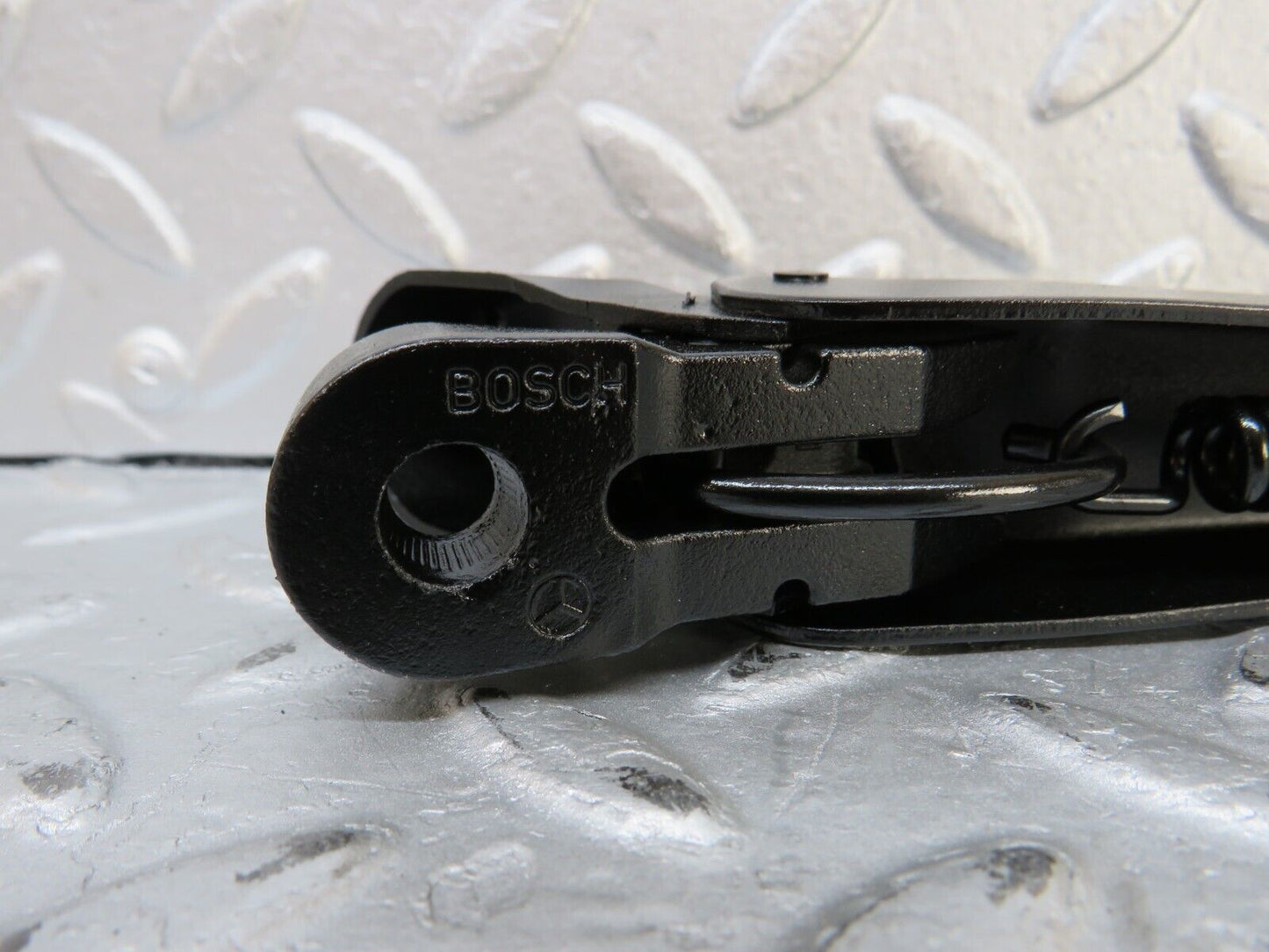 36166 Mercedes-Benz W126 420SE Windscreen Wiper Arm Right Side