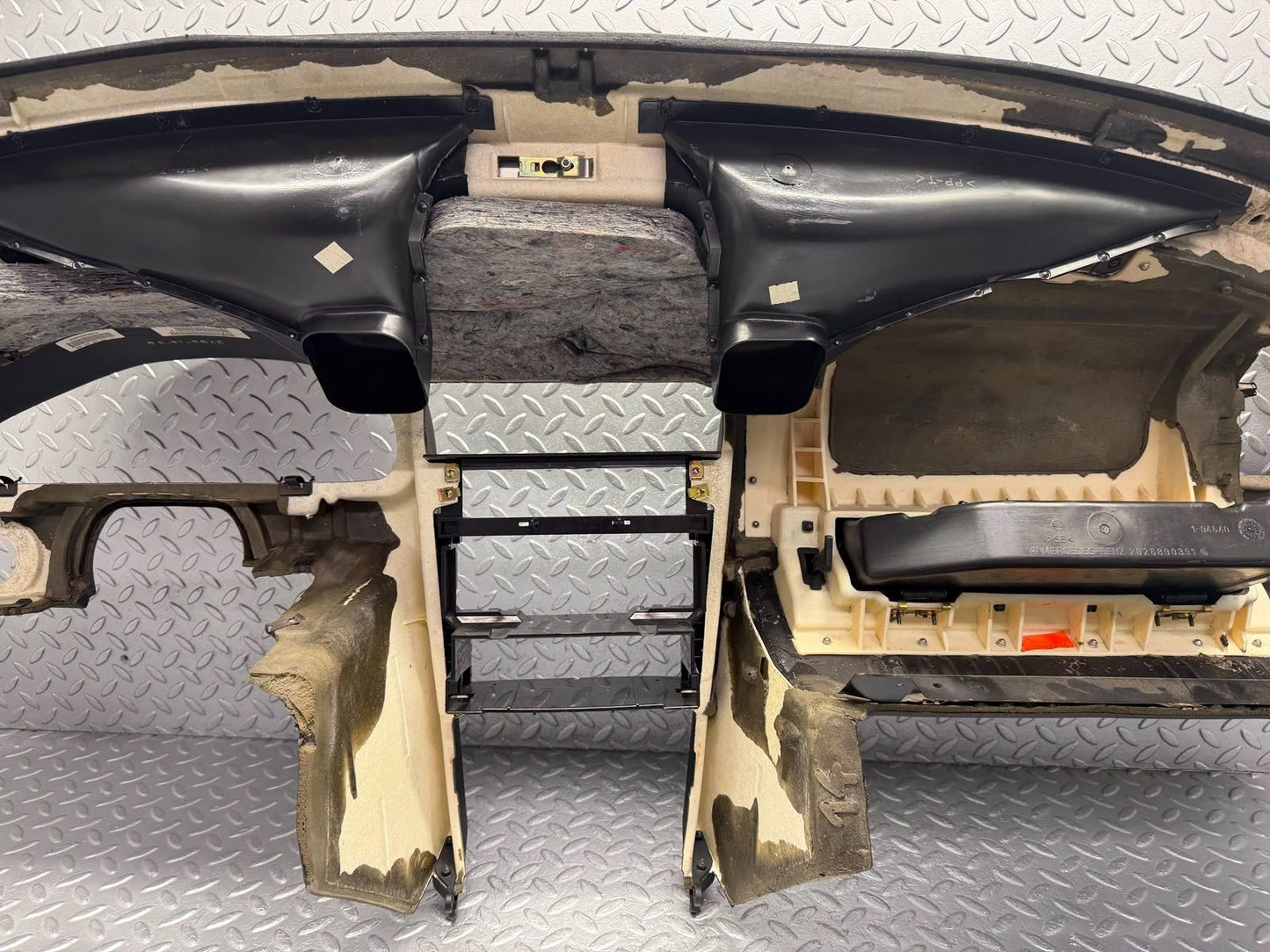 W202 dashboard black used OEM