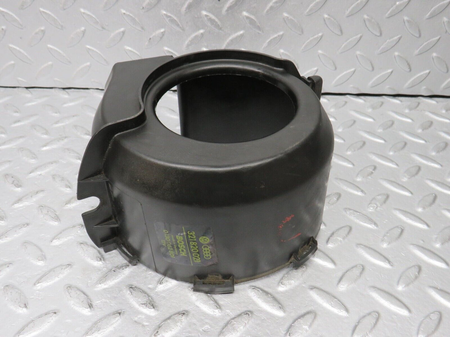 30099 Porsche 924 Heater Blower Motor Housing Bosch 0130062801 321820021