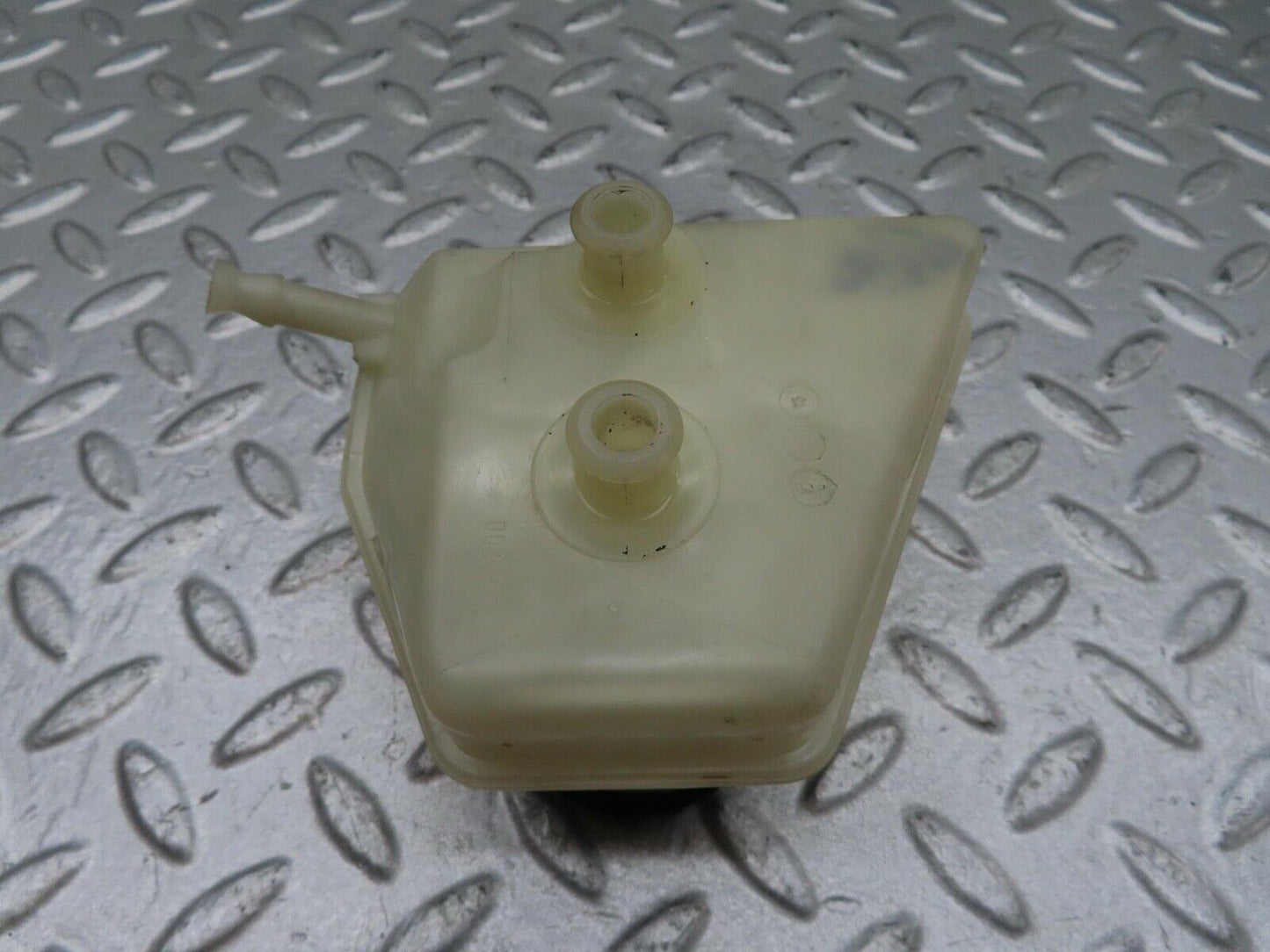 14741 Mercedes-Benz W201 190E Brake Fluid Reservoir Tank