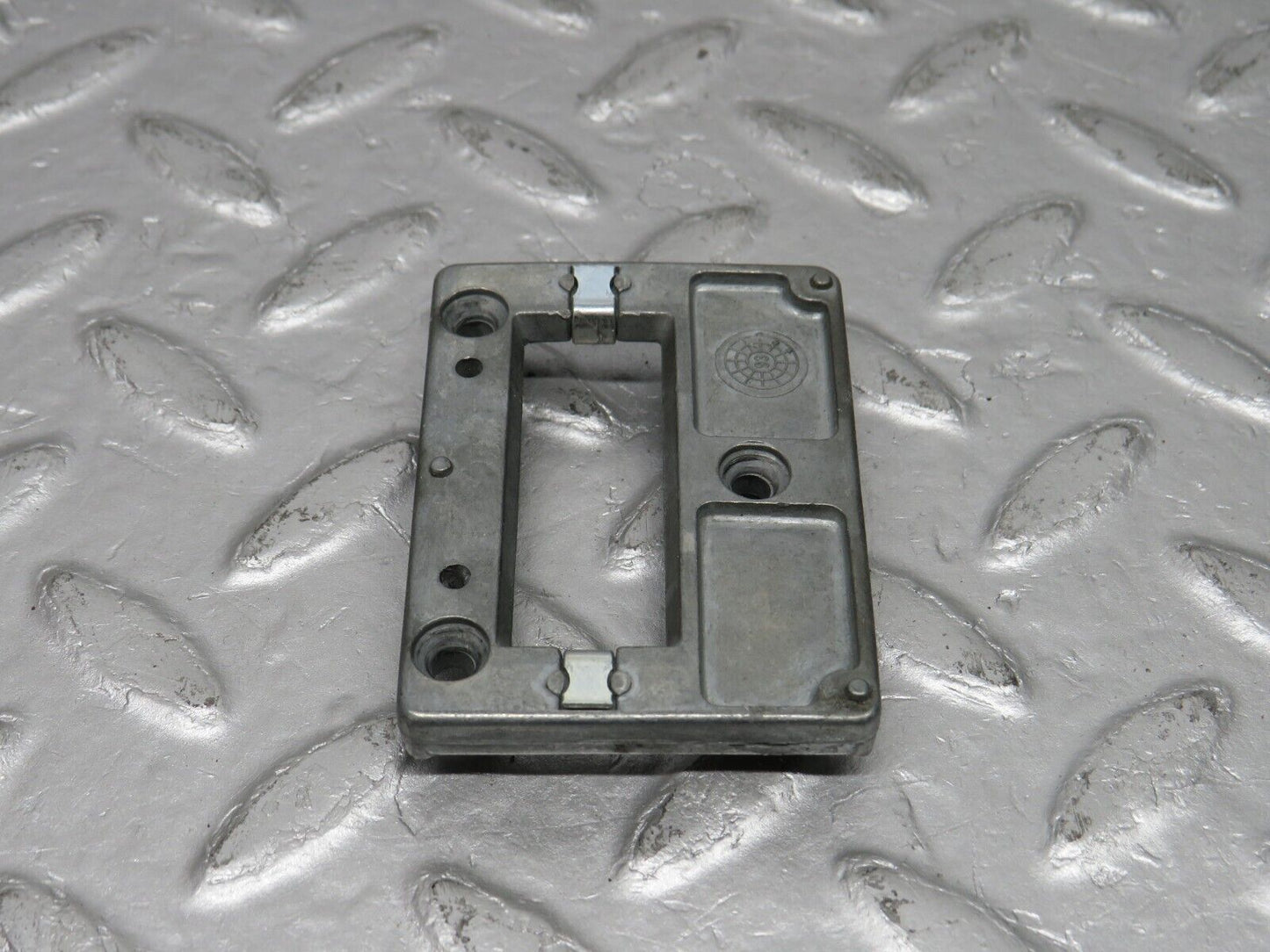38672 Mercedes-Benz W201 190E 2.6L Rear View Mirror Mount Bracket 2018100011