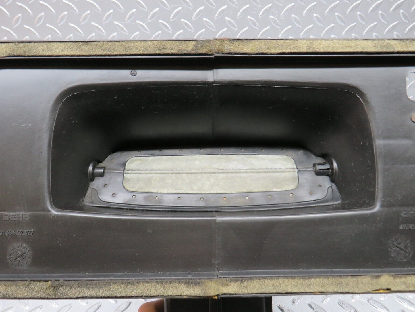 31647 Mercedes-Benz W201 190LE 1.8L Heater Blower Housing Behr 91.484.52.017