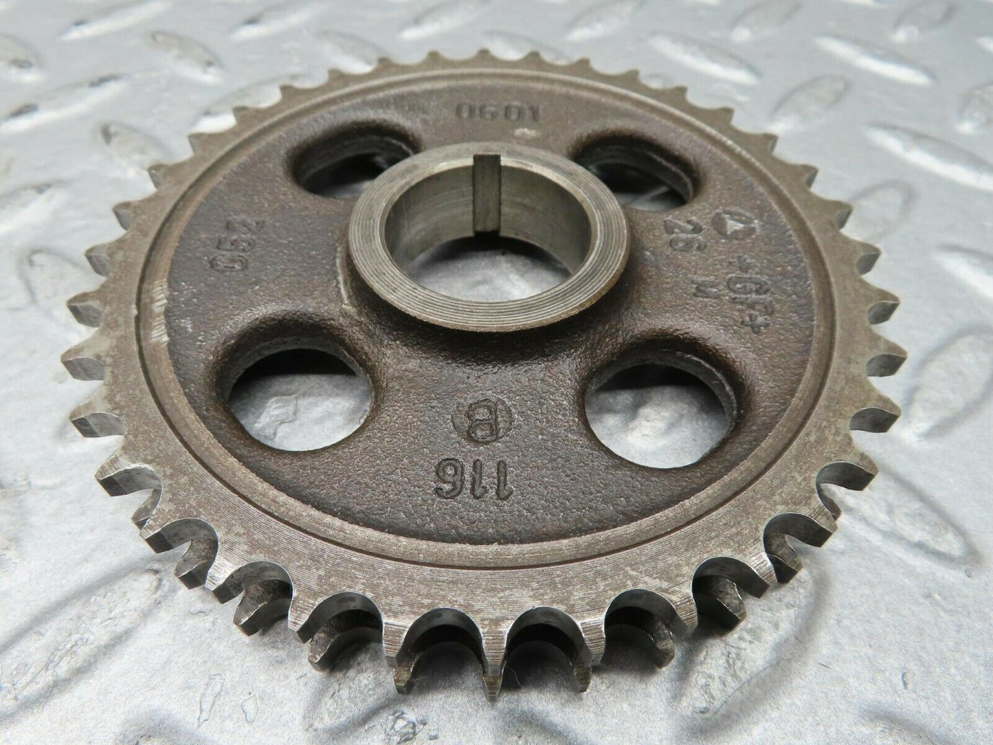16692 Mercedes-Benz C107 380SLC Camshaft Timing Gear 1160520601