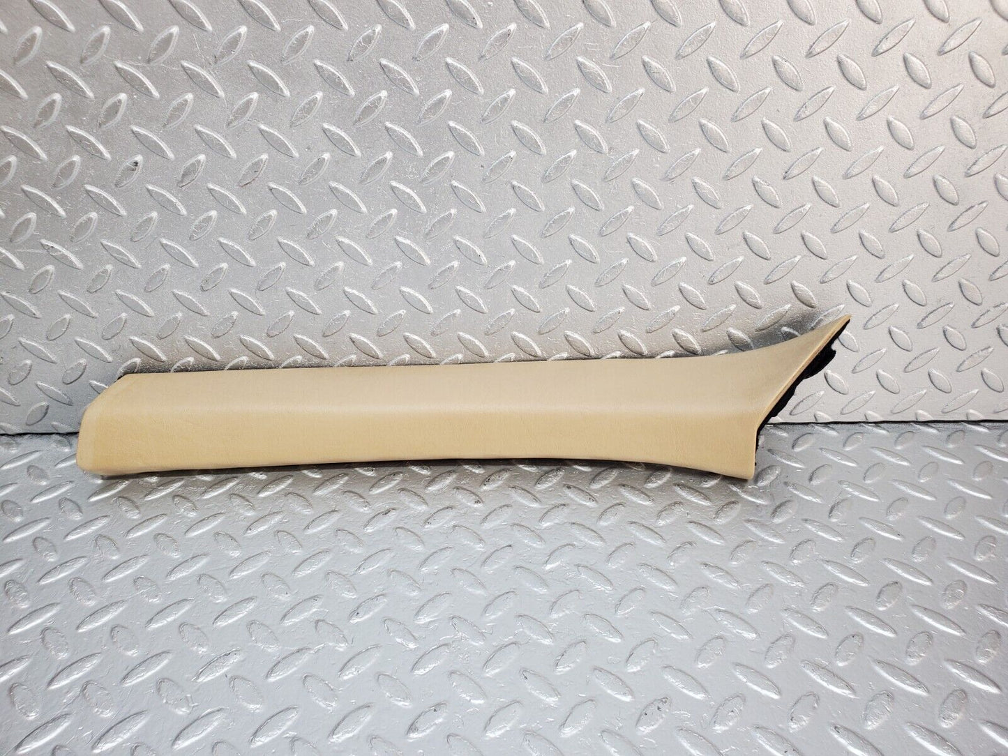 45564 Mercedes-Benz W126 420SE A Pillar Cover Trim Left Side Beige