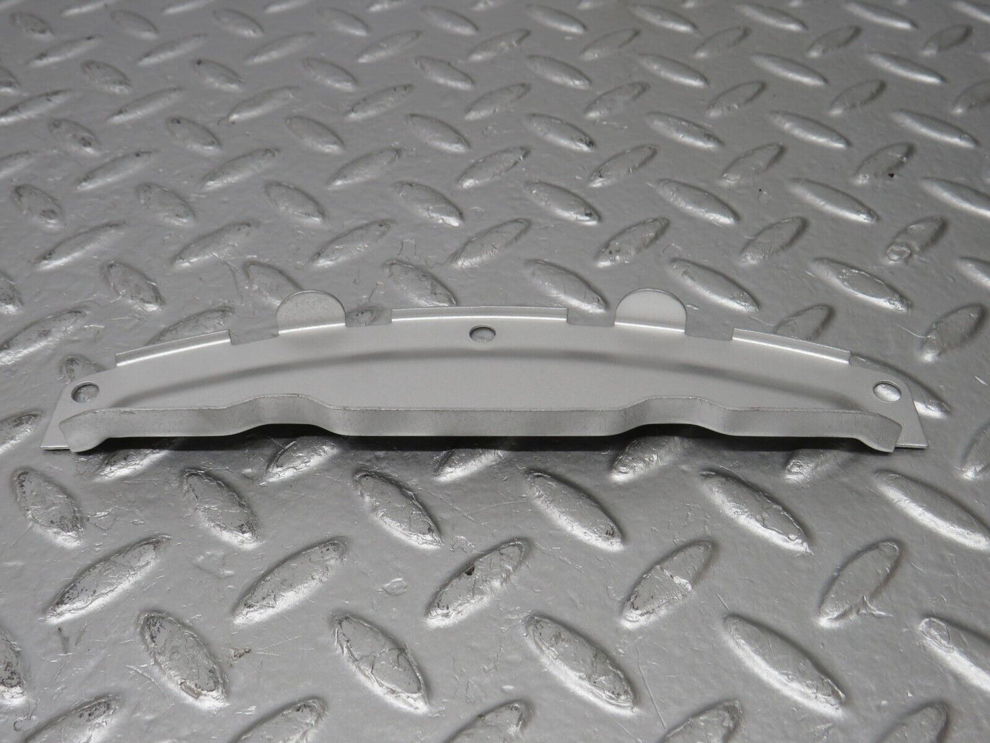32818 Mercedes-Benz C107 R107 350 V8 Gearbox Flange Cover