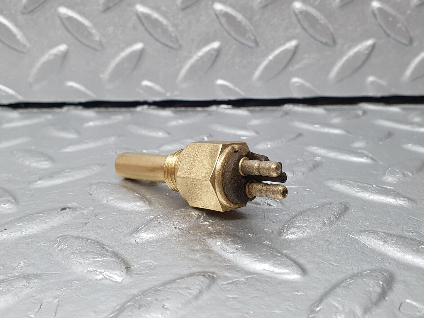 41329 Mercedes-Benz W116 450SE Temperature Sensor VDO