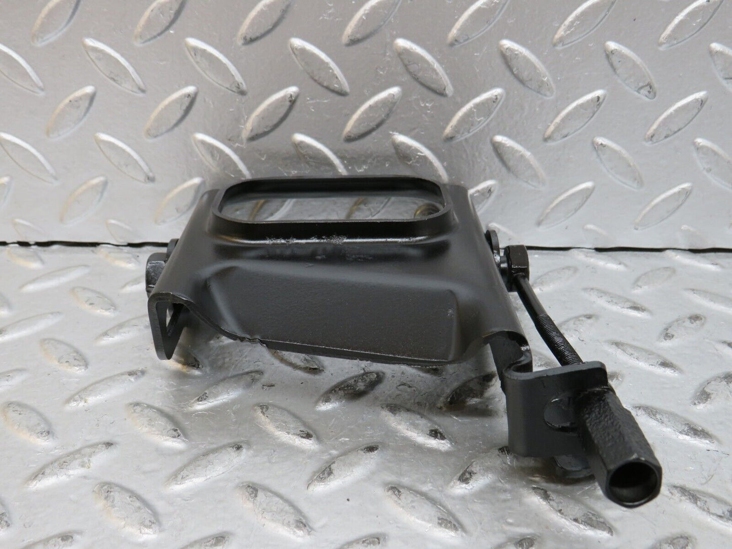28442 Mercedes-Benz S123 240D Wagon Alternator Generator Bracket