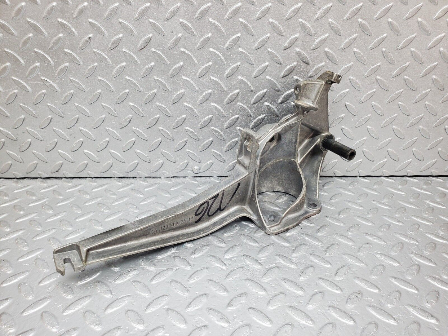 45579 Mercedes-Benz W126 420SE Brake Pedal Bracket 1262902419