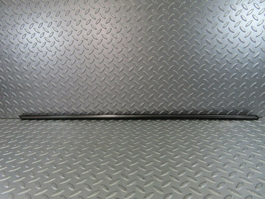 10256 Mercedes-Benz W123 Front Left Door Centre Moulding Trim